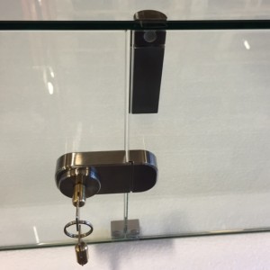 UV Bonded Glass Cabinet Lock (Outside)