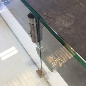 UV Bonded Glass Cabinet Lock (Inside)